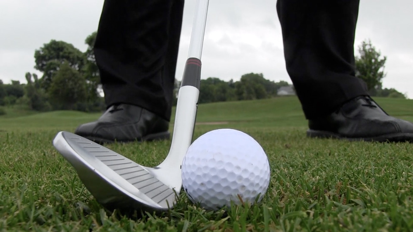 Which is better for golf? Hitting off the mat or grass? 